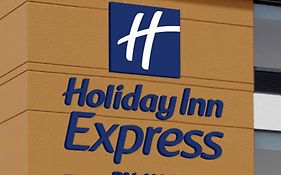 Holiday Inn Express & Suites Dania Beach - Airport Area